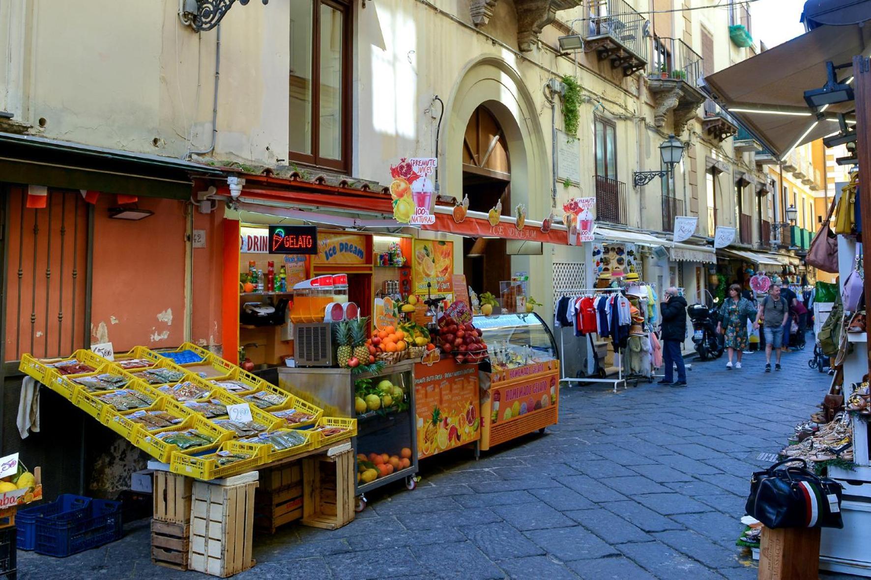 Casa Tonia San Cesareo Apartment Sorrento Luaran gambar